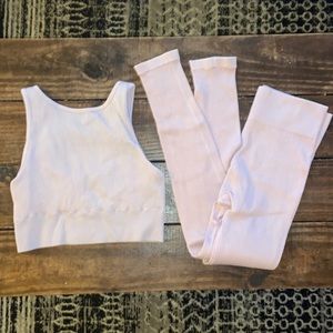 Light pink workout set